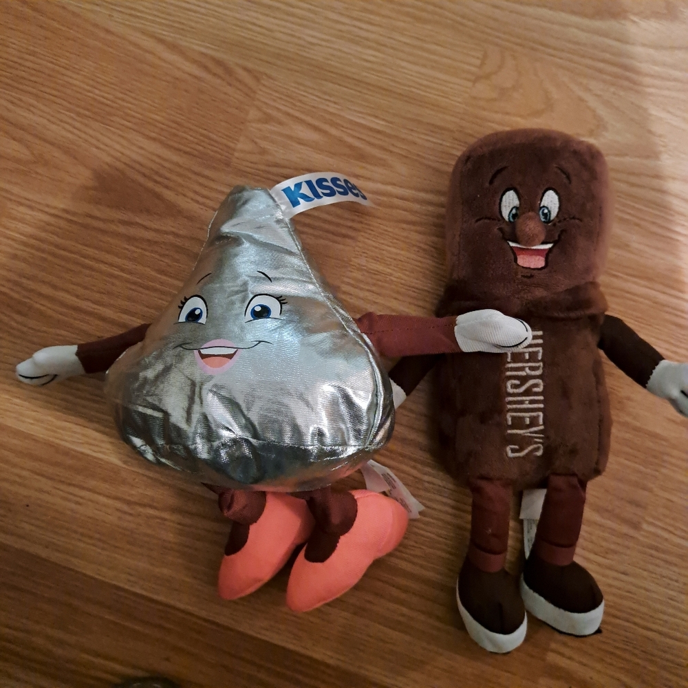 Hersey Kisses Lady And Chocolate Man Stuffed